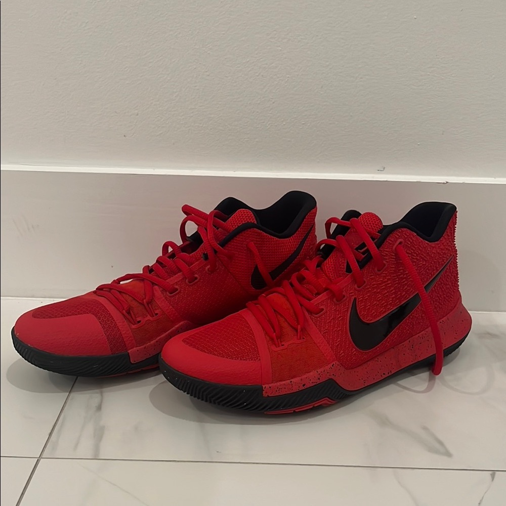 Nike Kyrie 3 “Candy Apple” University Red/Black Men’s 9.5 – Never Used